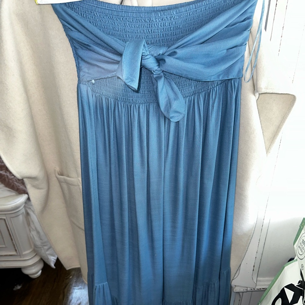 Loft beach weather dress. Stretchy top with tie across chest